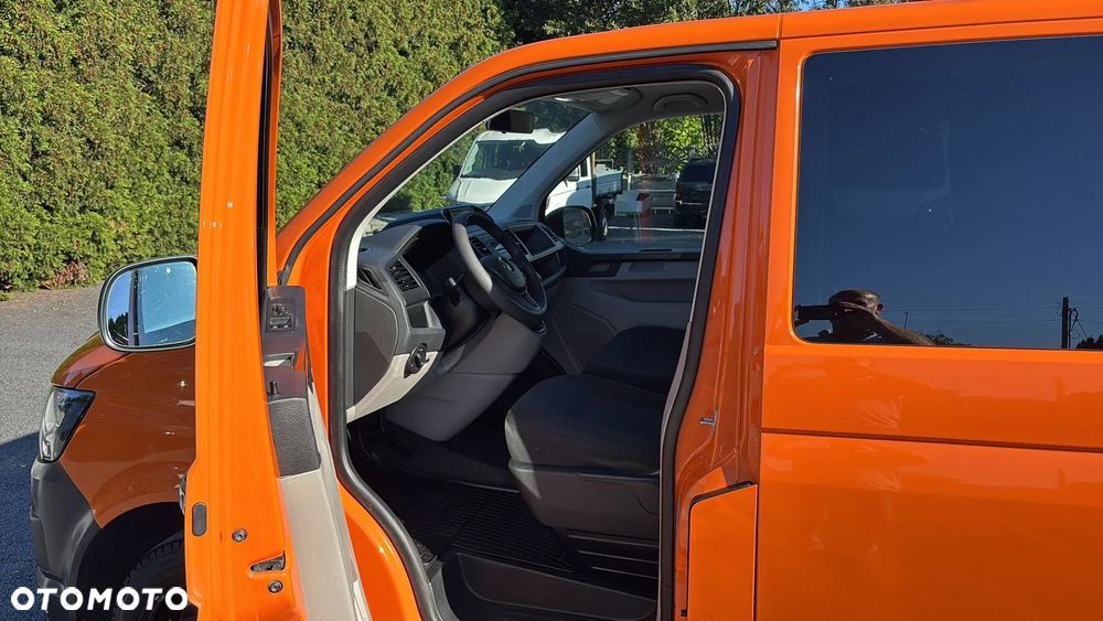 Volkswagen Transporter - 9