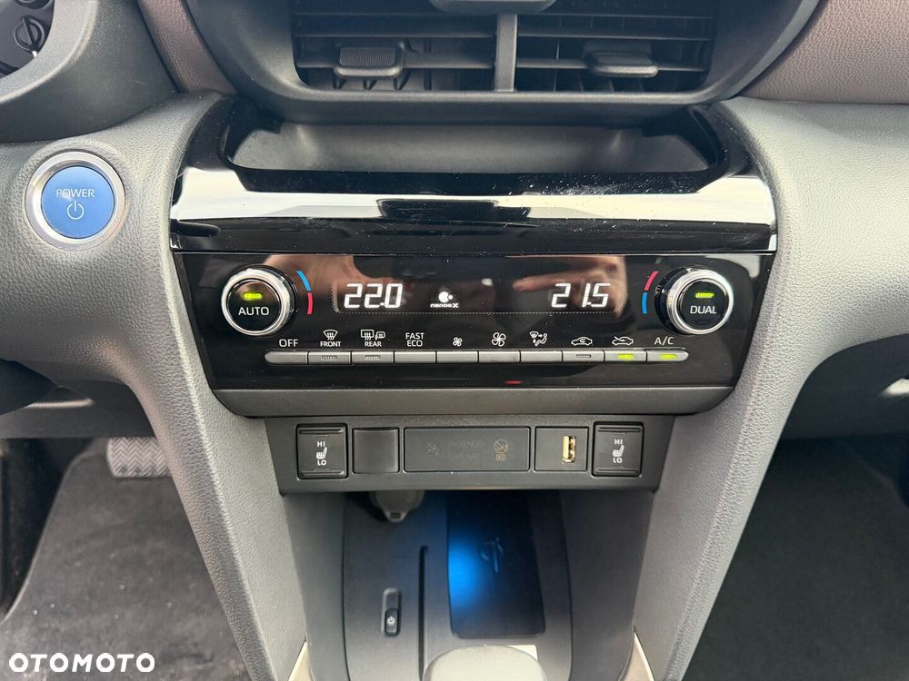 Toyota Yaris Cross Hybrid 1.5 Executive - 16