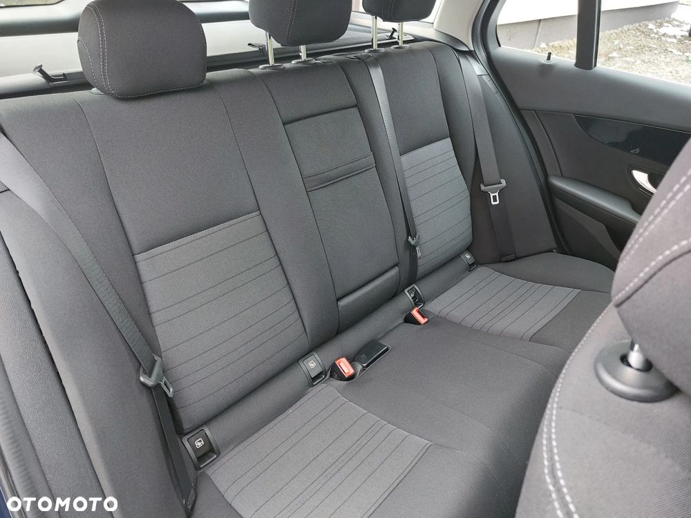 Mercedes-Benz Klasa C 300 de PHEV Avantgarde - 22