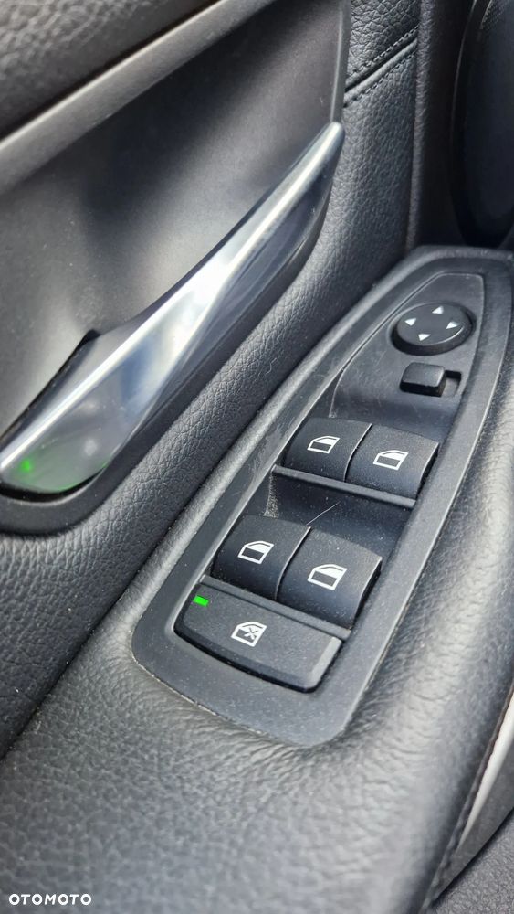 BMW Seria 3 320d Blue Performance Modern Line - 18