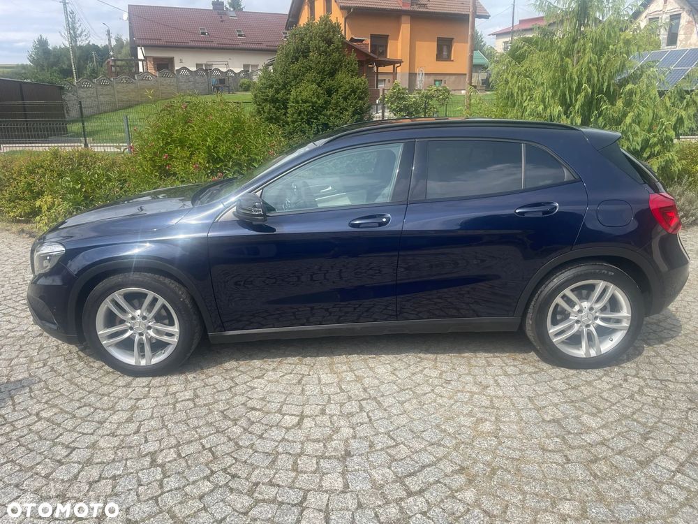 Mercedes-Benz GLA 200 7G-DCT - 8