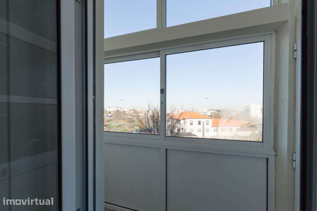 Quarto - localizado em Paranhos Porto - Grande imagem: 5/14