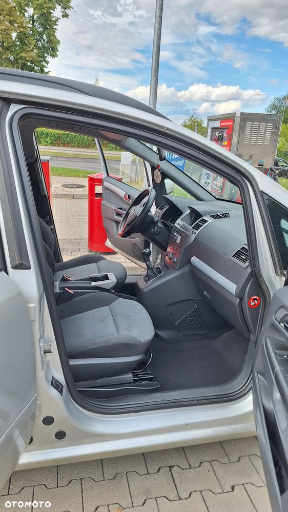 Opel Zafira 1.8 Enjoy - 9