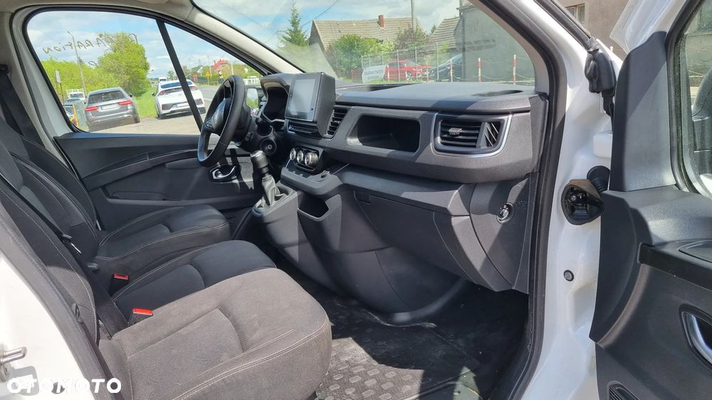 Renault Trafic - 24