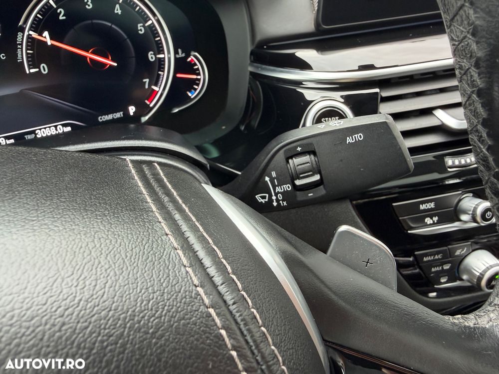 BMW Seria 5 530i xDrive Aut. Sport Line - 38
