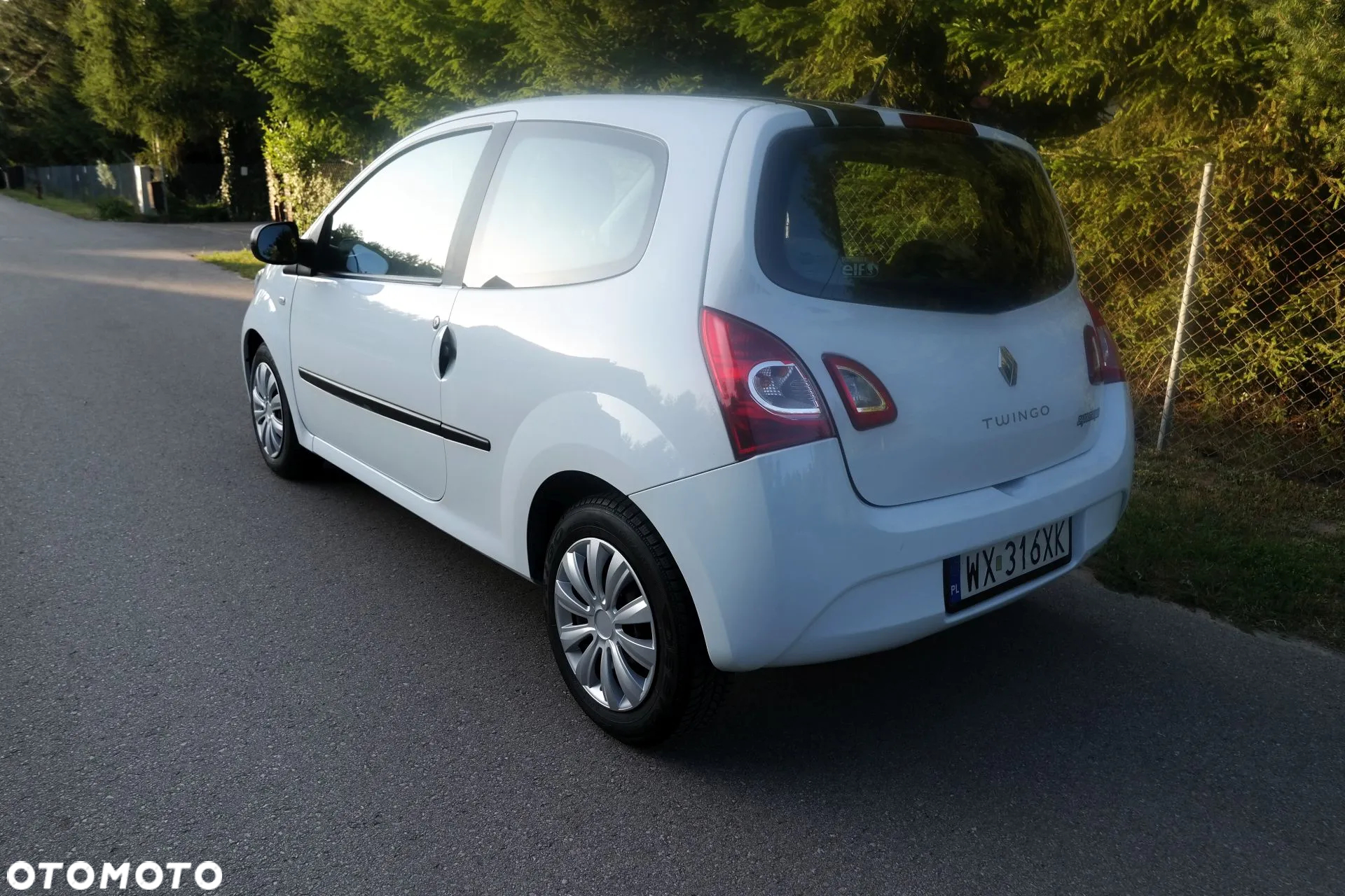Renault Twingo 1.2 16V Eco Access - 6