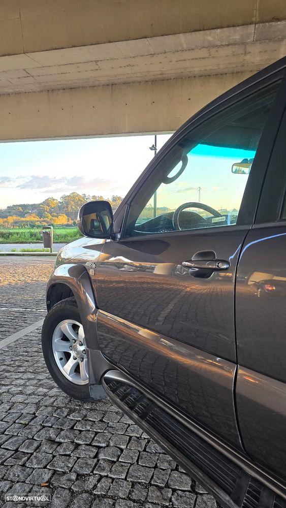 Toyota Land Cruiser 3.0 D-4D - 24