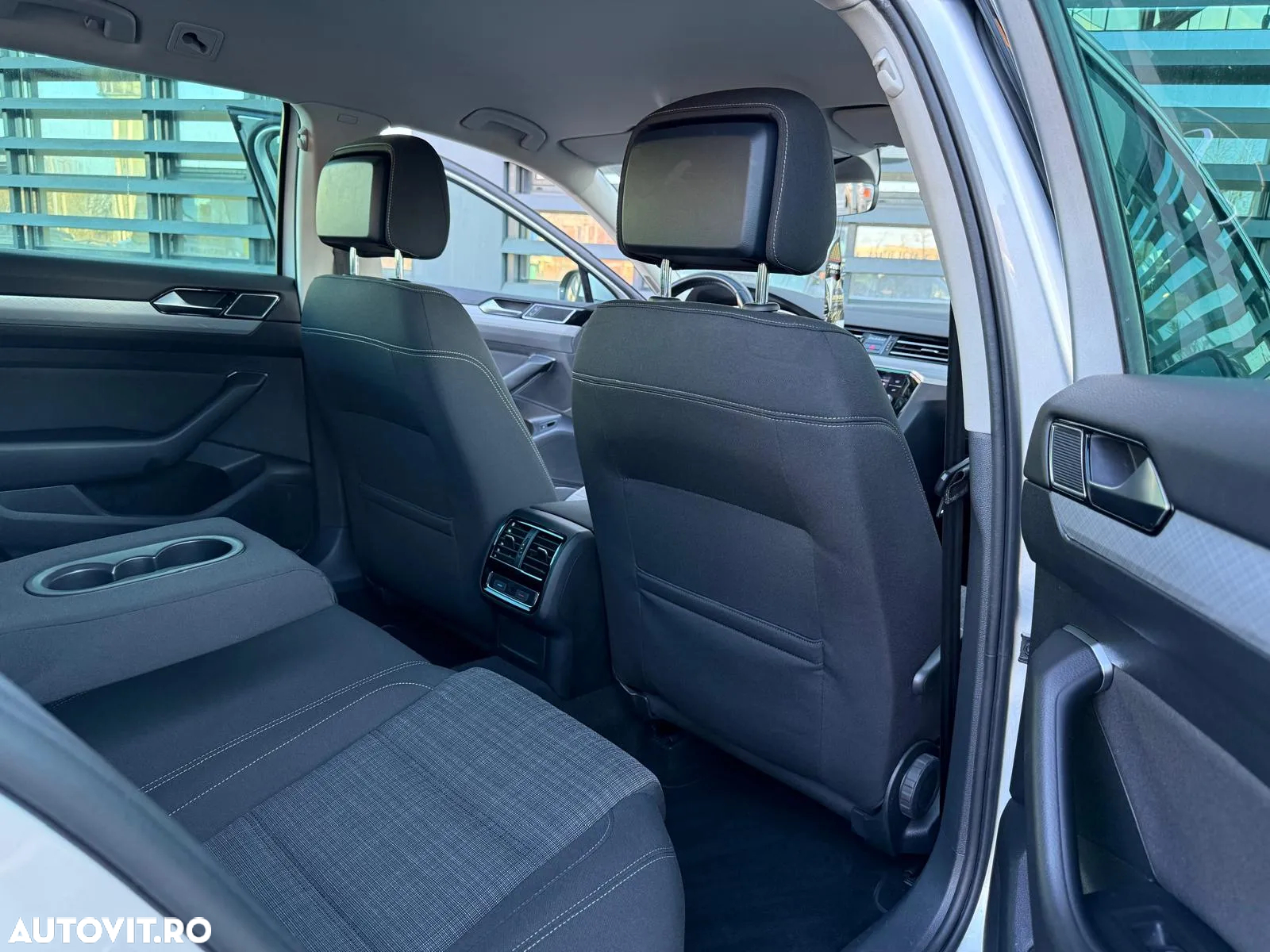 Volkswagen Passat Variant 2.0 TDI DSG Comfortline - 19