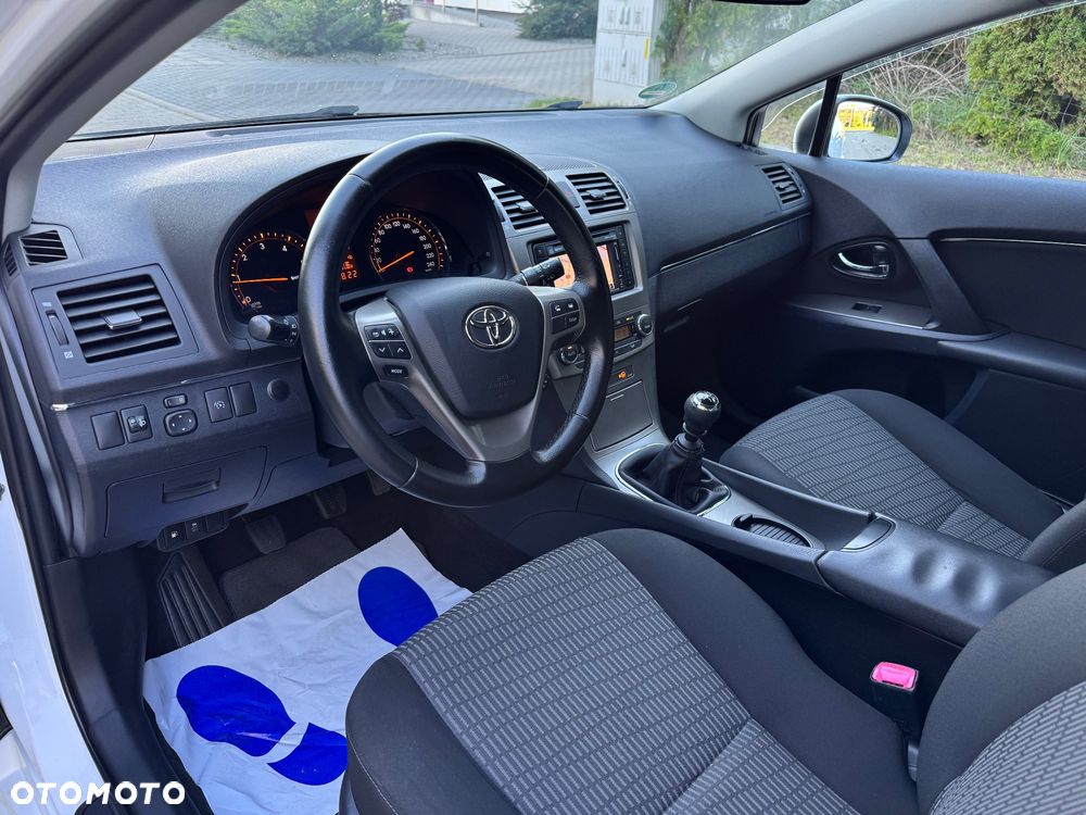 Toyota Avensis 2.0 D-4D Sol plus+NAVI - 12