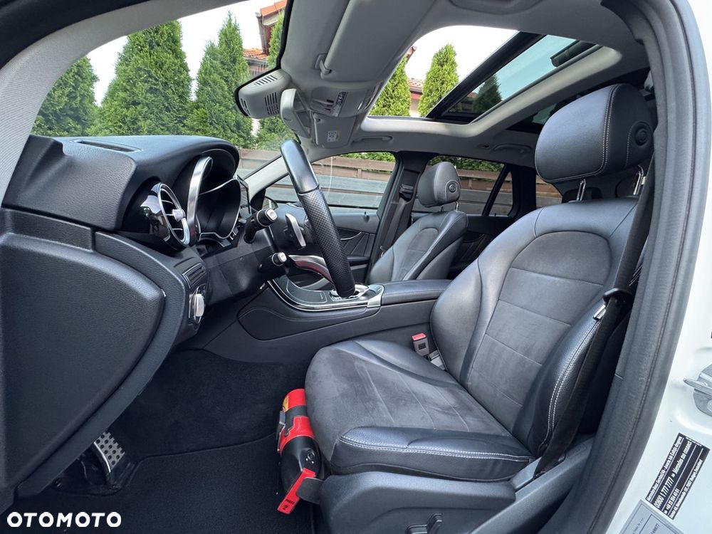 Mercedes-Benz GLC 250 4Matic 9G-TRONIC AMG Line - 15