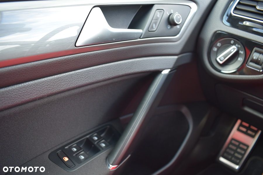 Volkswagen Golf 1.6 TDI BlueMotion Technology Allstar - 16