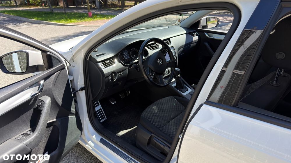 Skoda Octavia 1.4 TSI Ambition - 11