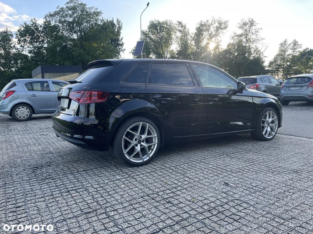 Audi A3 Sportback 1.6 TDI DPF Ambiente - 3