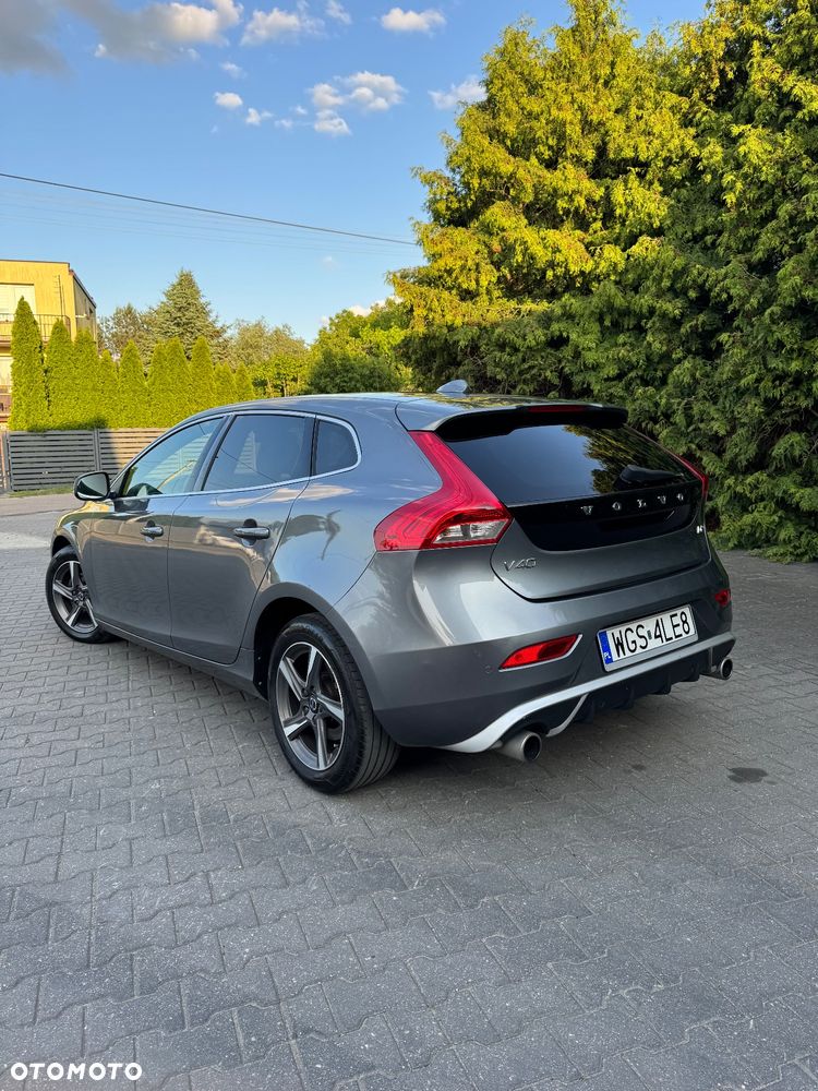 Volvo V40 D2 Drive-E R-Design Momentum - 2