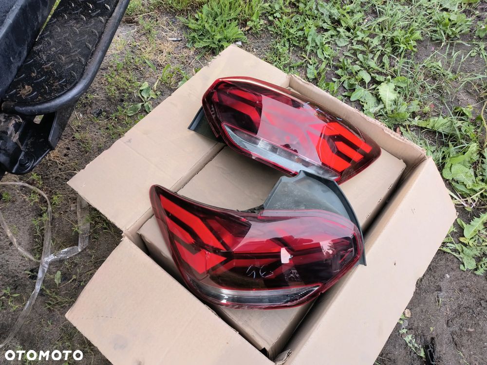 DACIA SANDERO III 3 lampa tylna tył lewy lewa prawa LED - 1