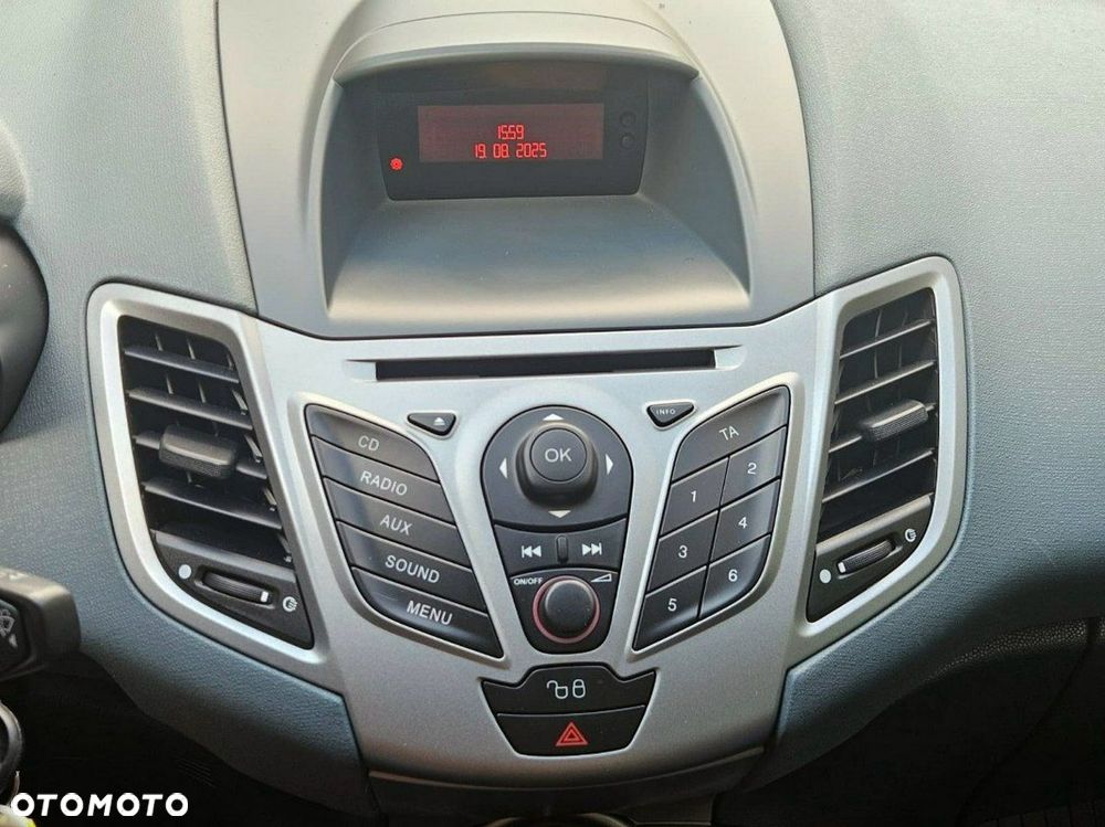 Ford Fiesta - 16