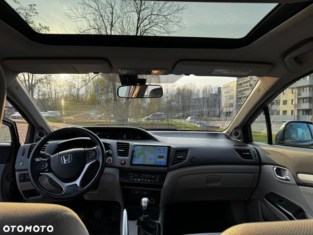 Honda Civic 1.8 Executive - 23