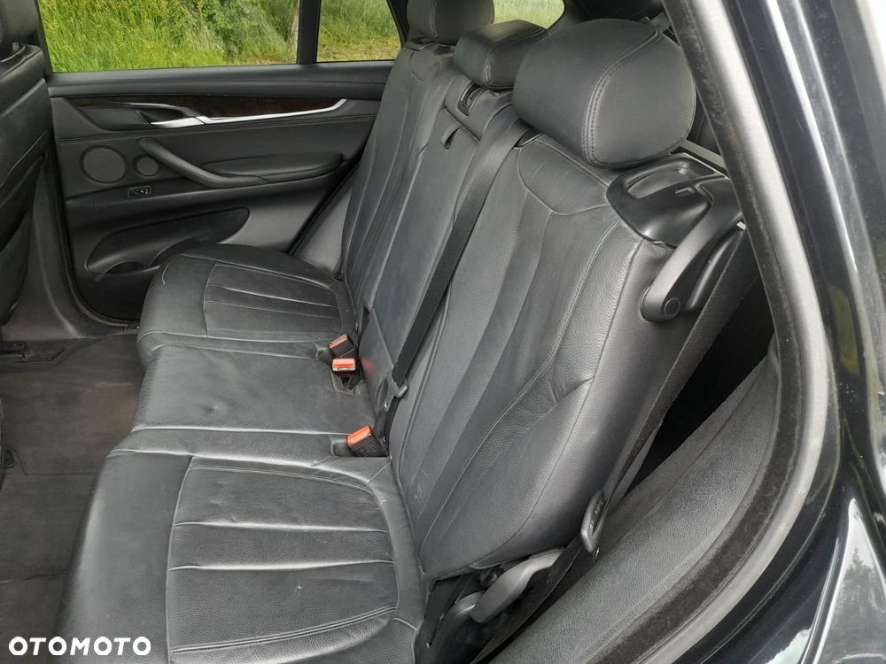 BMW X5 xDrive40d - 16