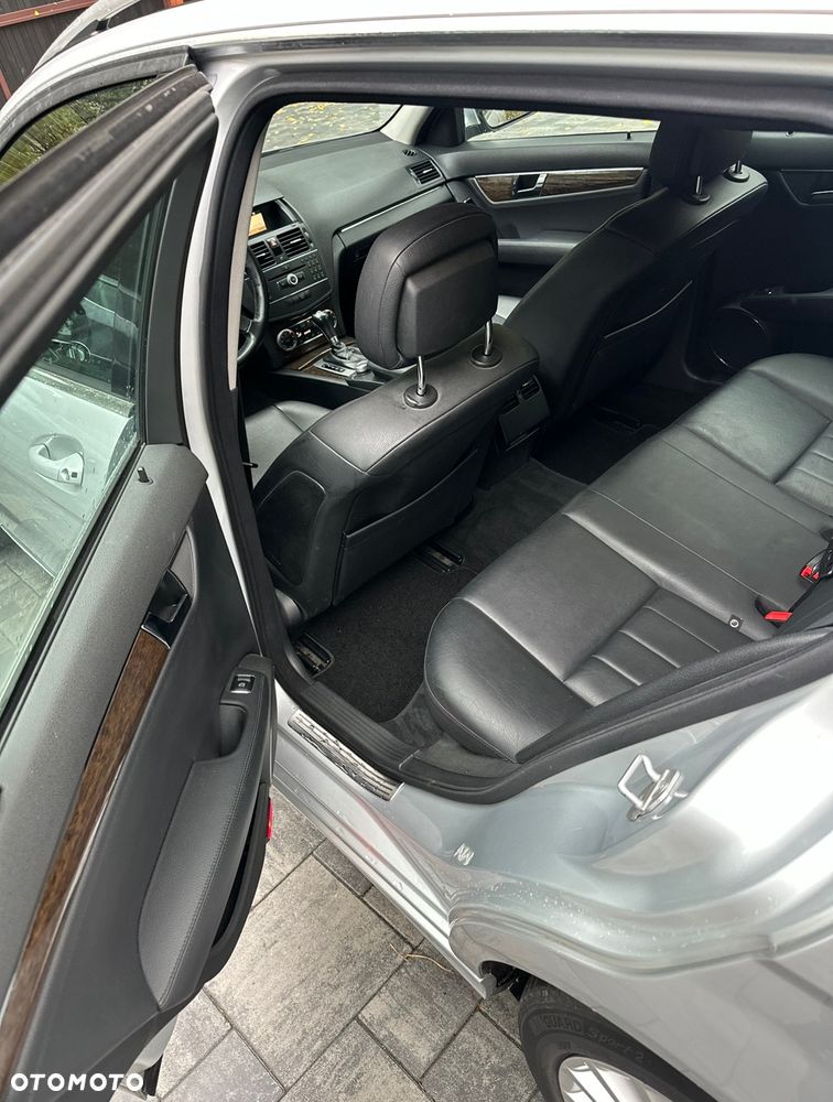 Mercedes-Benz Klasa C 220 T CDI DPF Automatik Elegance - 6