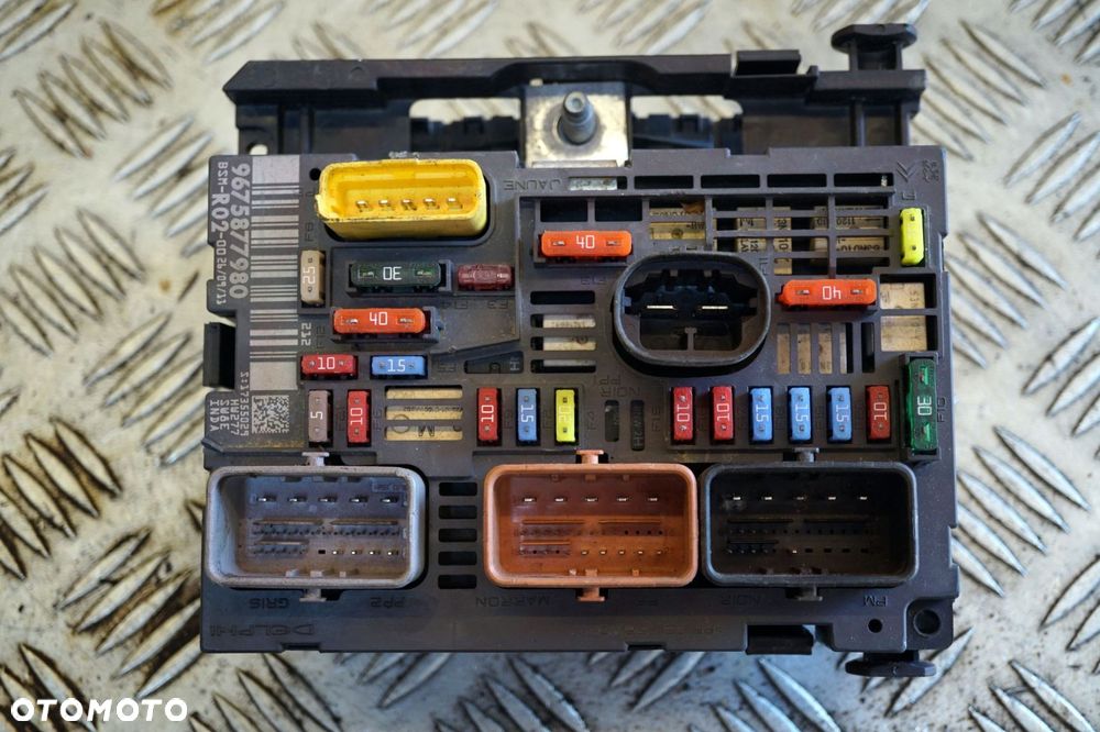 SKRZYNKA BEZPIECZNIKÓW C4 PICASSO I 1.6 HDI 9675877980 BSM R02 CITROEN 2006-2010 - 1