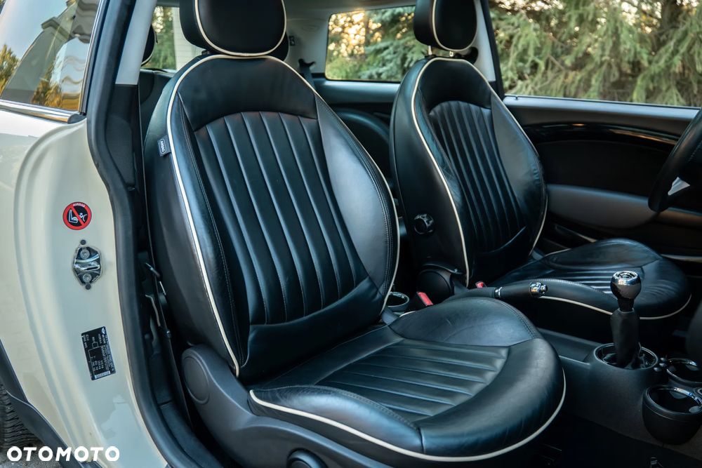 MINI Cooper Standard - 12