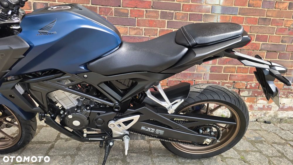 Honda CB - 8