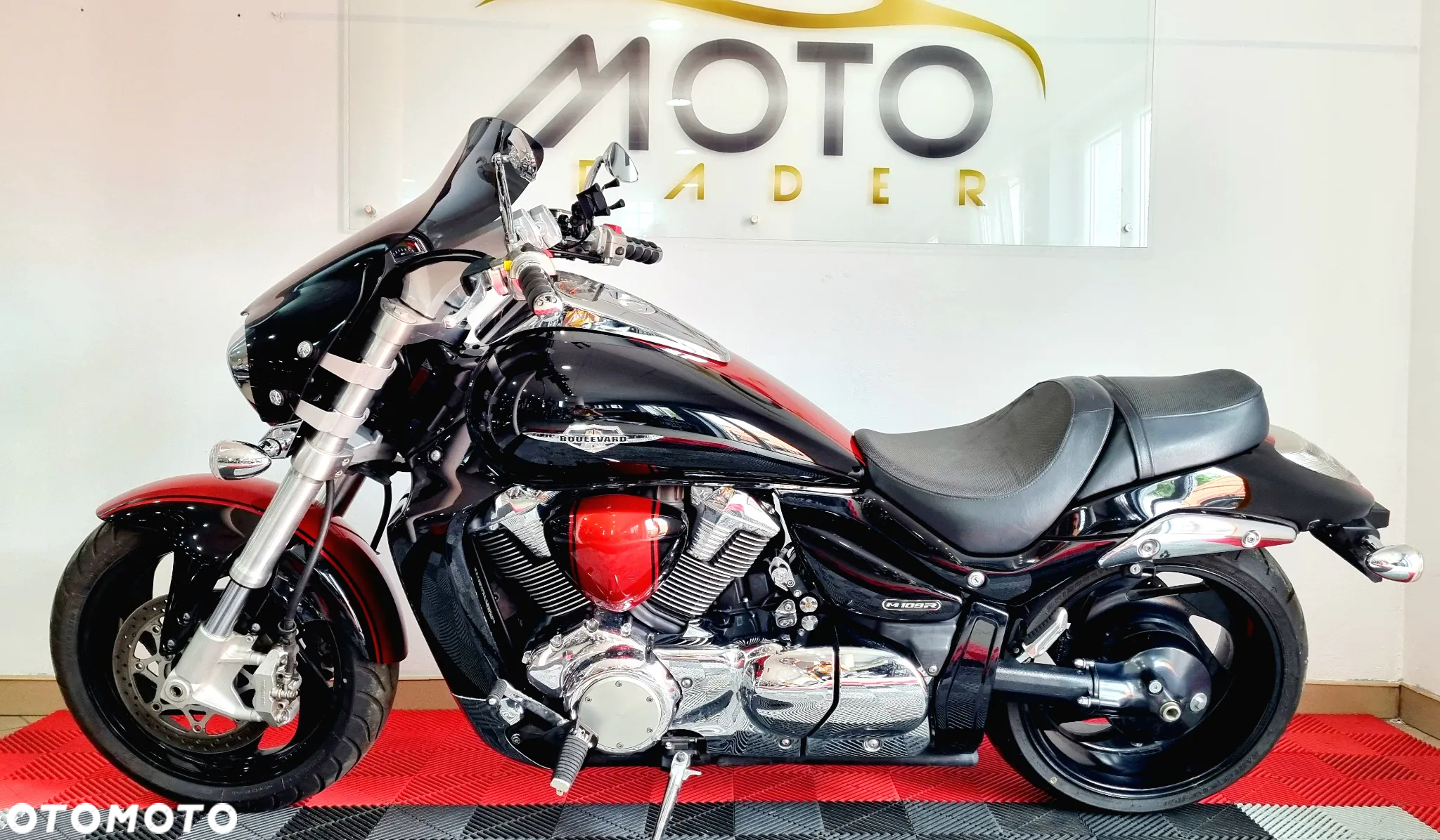 Suzuki Boulevard - 2