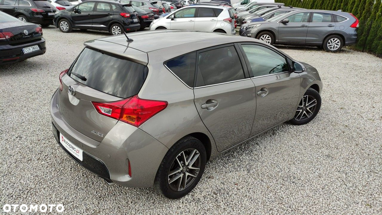 Toyota Auris - 18