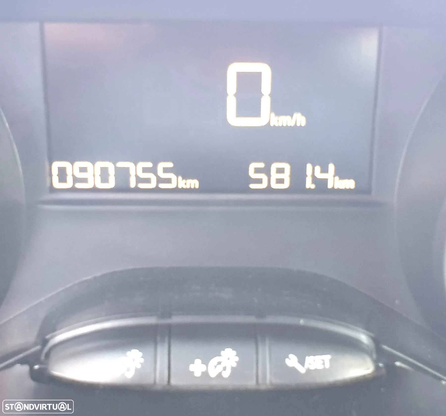 Peugeot 208 1.6 BlueHDi Style - 5
