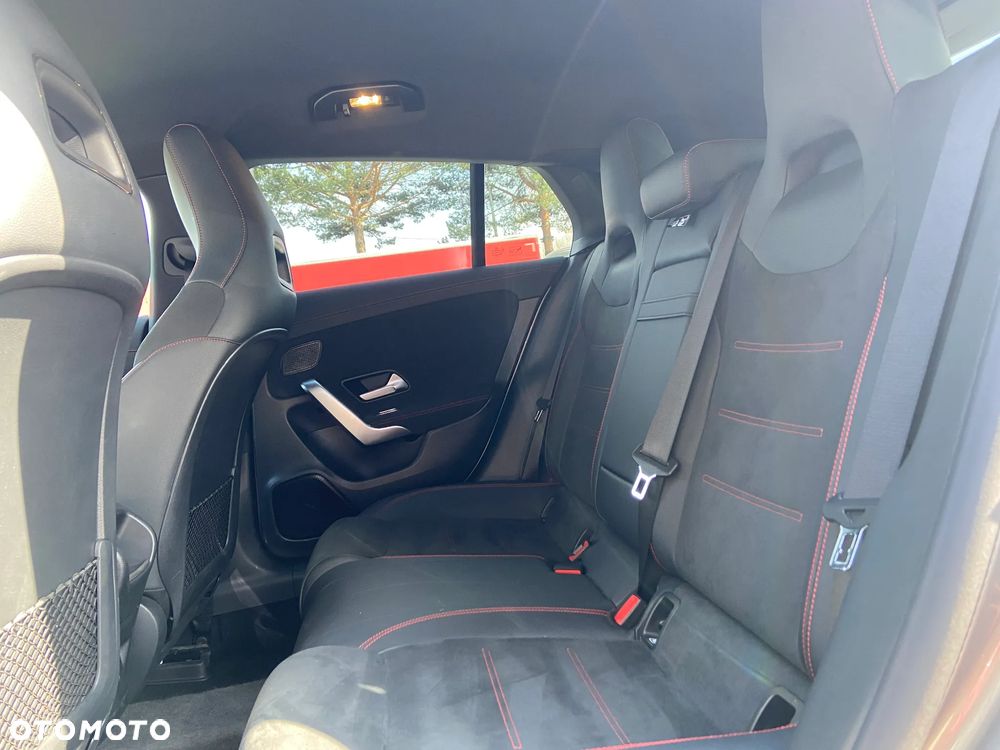 Mercedes-Benz CLA 200 AMG Line 7G-DCT - 9