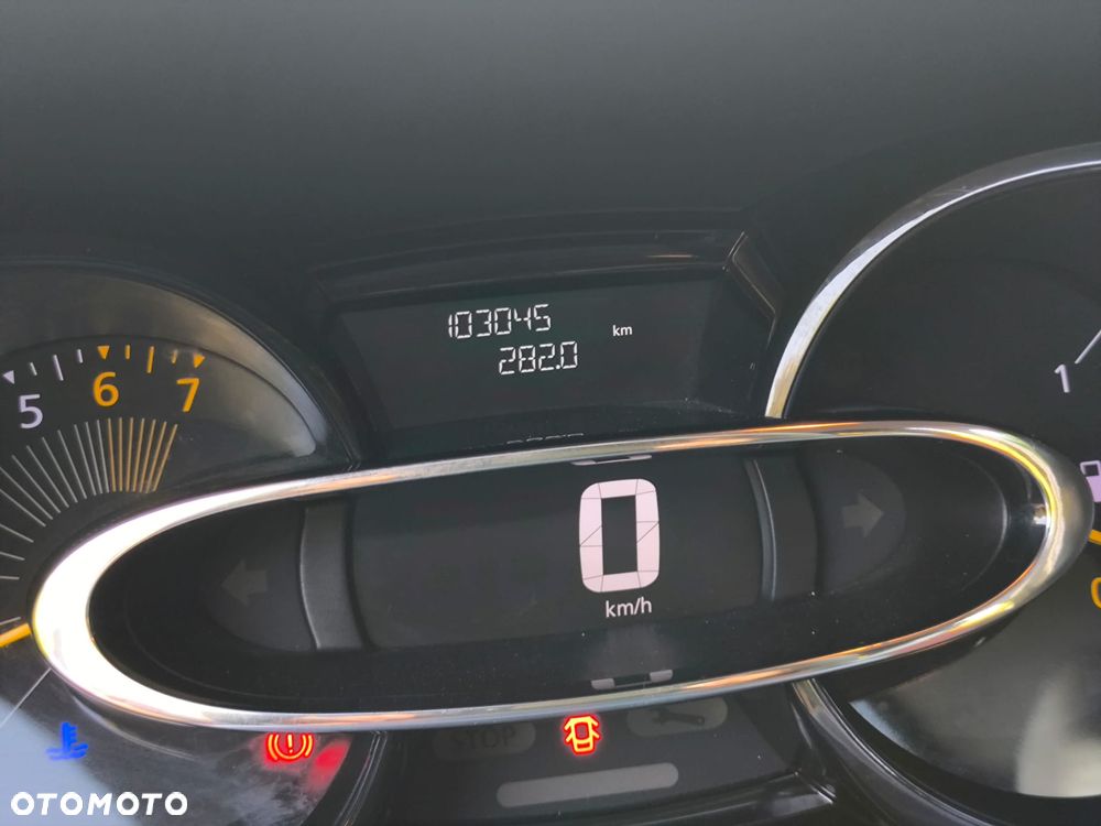Renault Clio 1.2 16V 75 Expression - 15