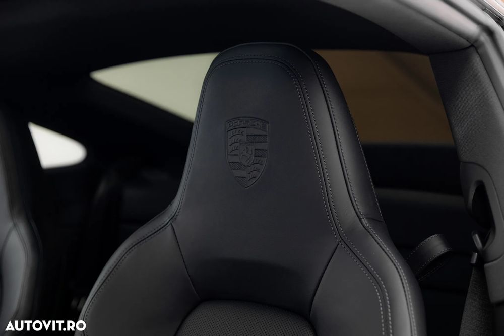 Porsche 911 Carrera PDK - 33