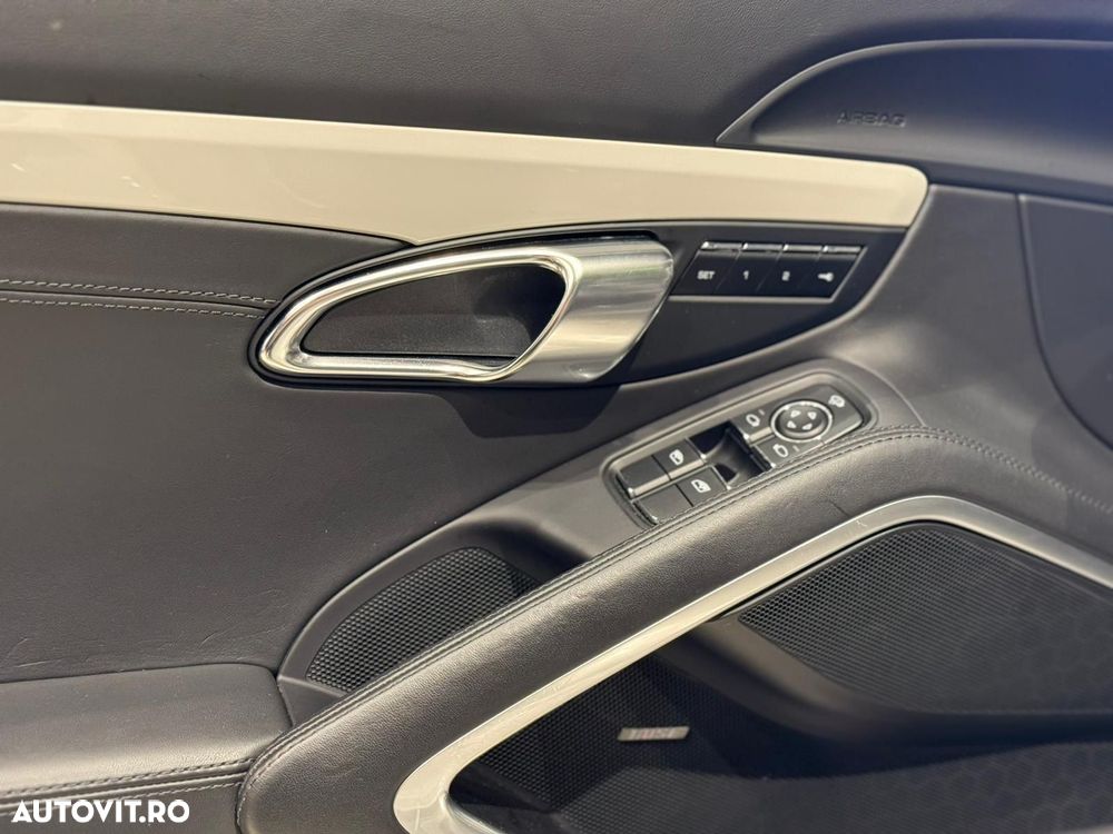 Porsche Boxster - 24