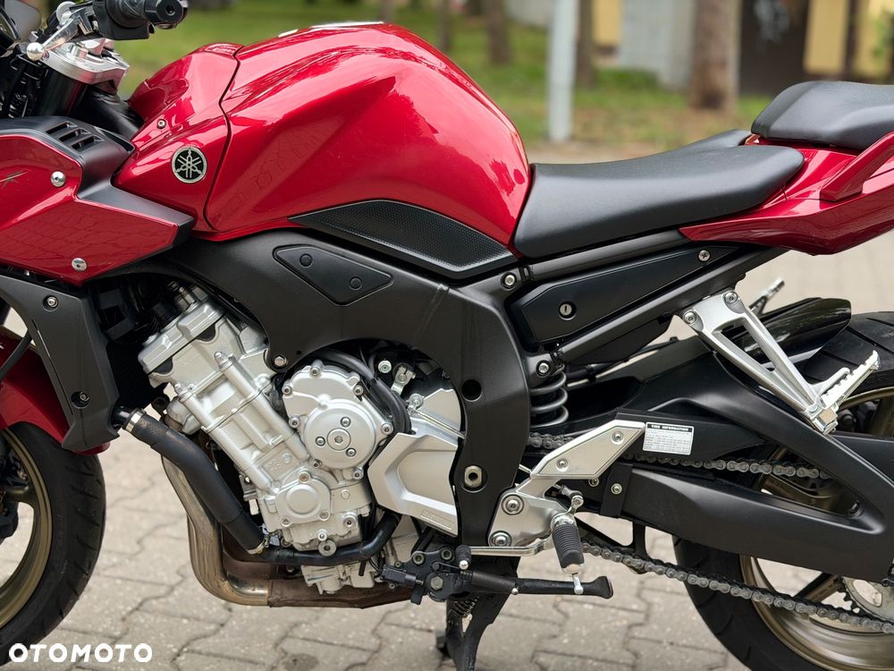 Yamaha FZ - 11