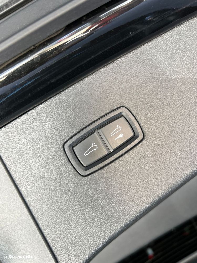 Porsche Cayenne Coupé E-Hybrid - 51