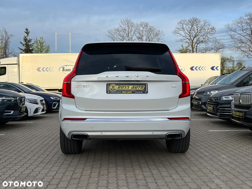 Volvo XC 90 - 8