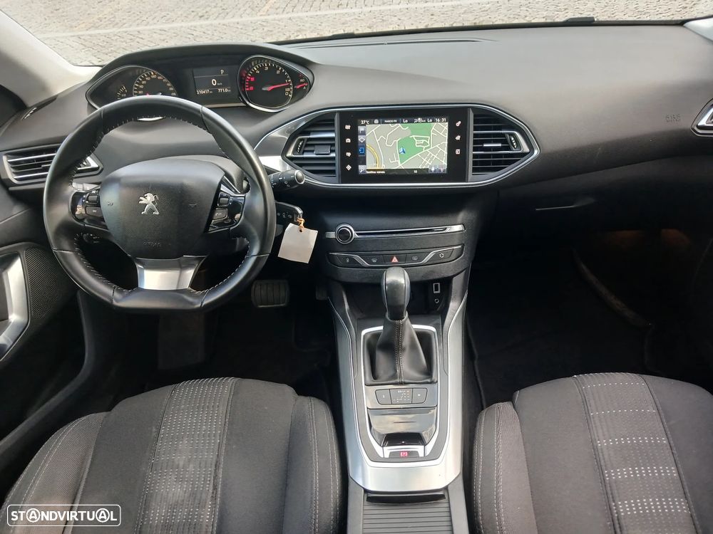 Peugeot 308 SW - 12