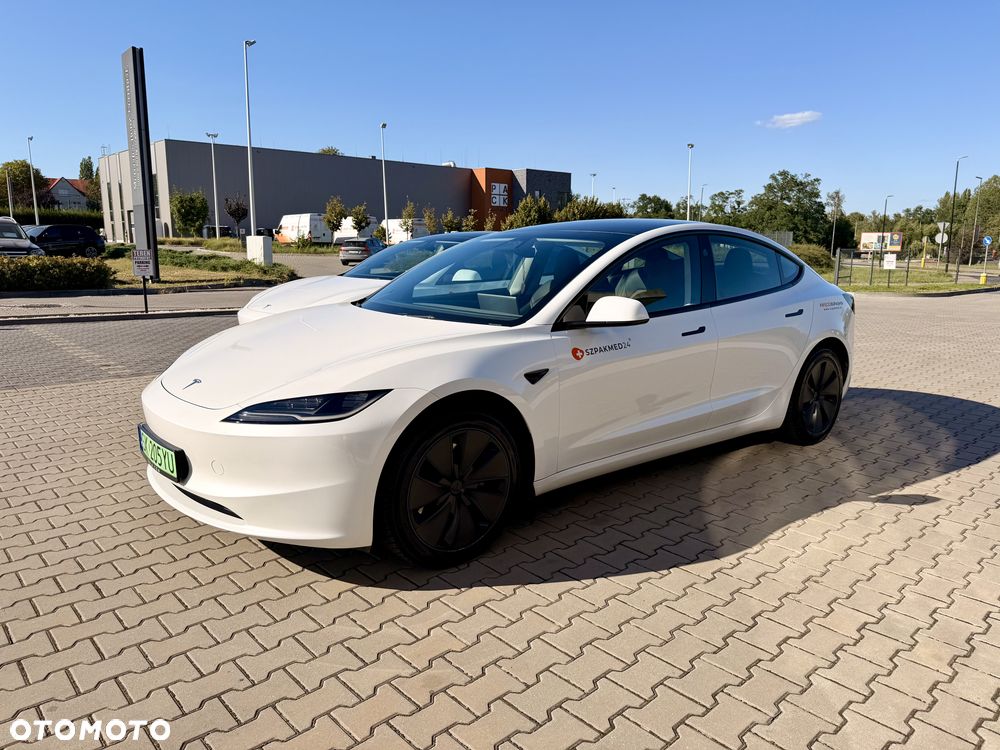 Tesla Model 3 - 2