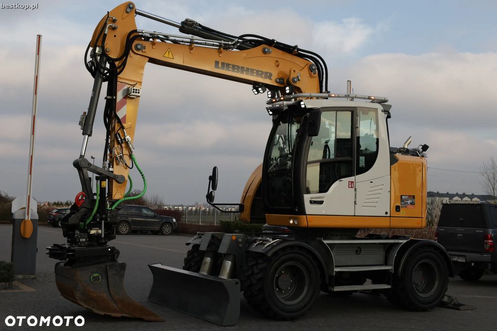 Liebherr A913 Compact Litronic - 12