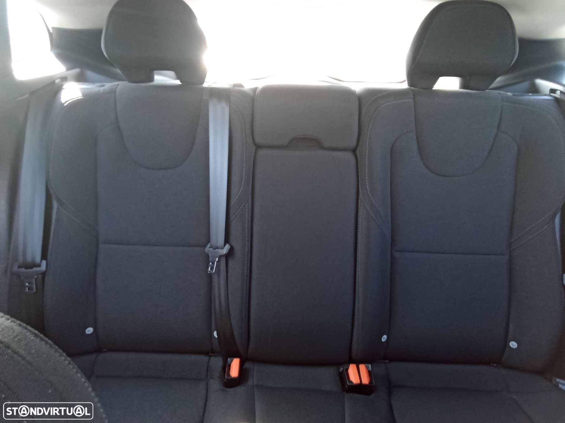 Volvo V40 2.0 D2 Momentum - 21