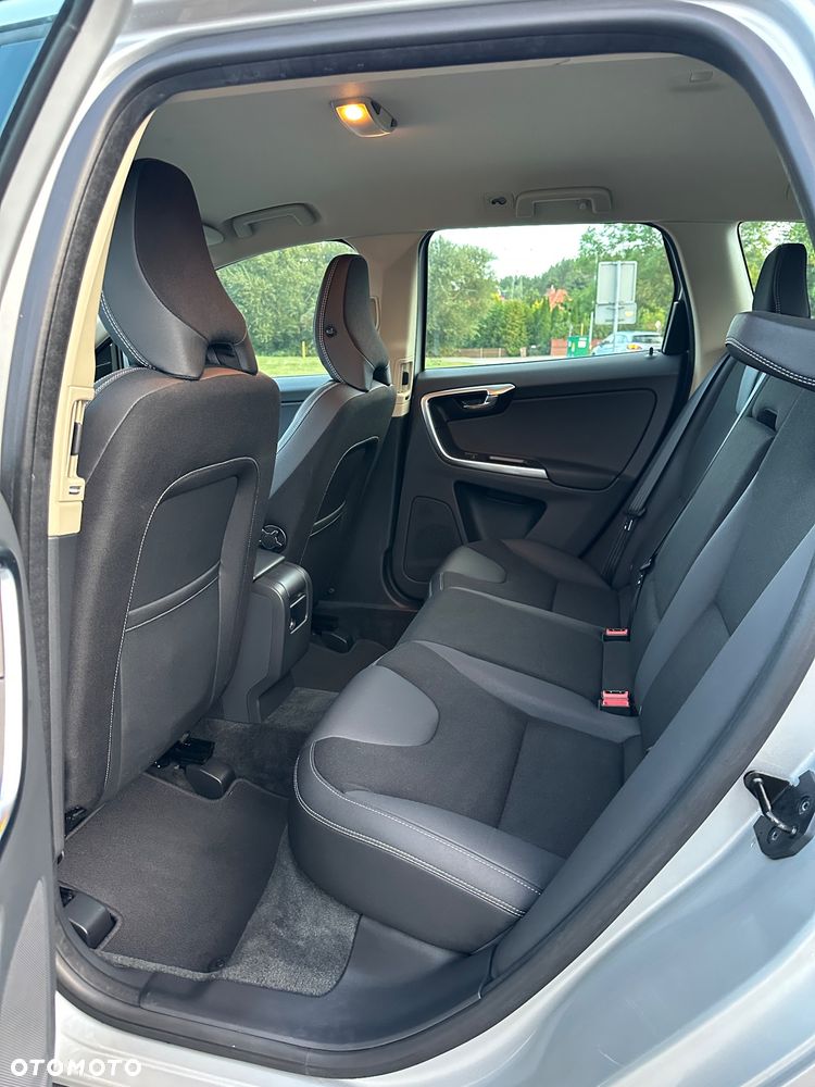 Volvo XC 60 - 30