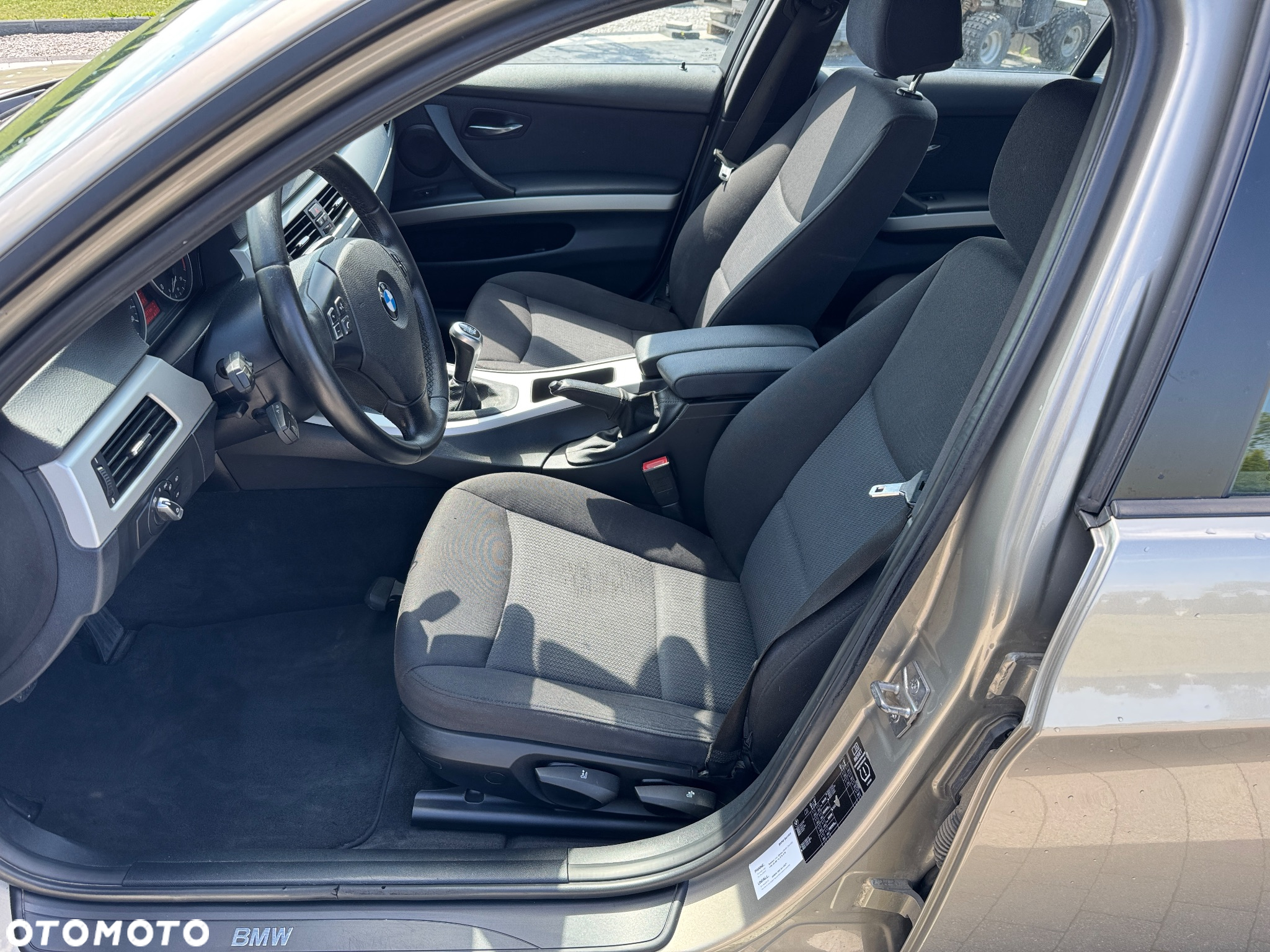 BMW Seria 3 318d DPF Touring Edition Exclusive - 19