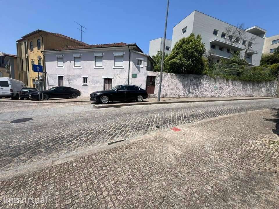 Moradia T4 c/ Jardim, próxima da Foz, com vistas sobre o Rio Douro par - Grande imagem: 4/5