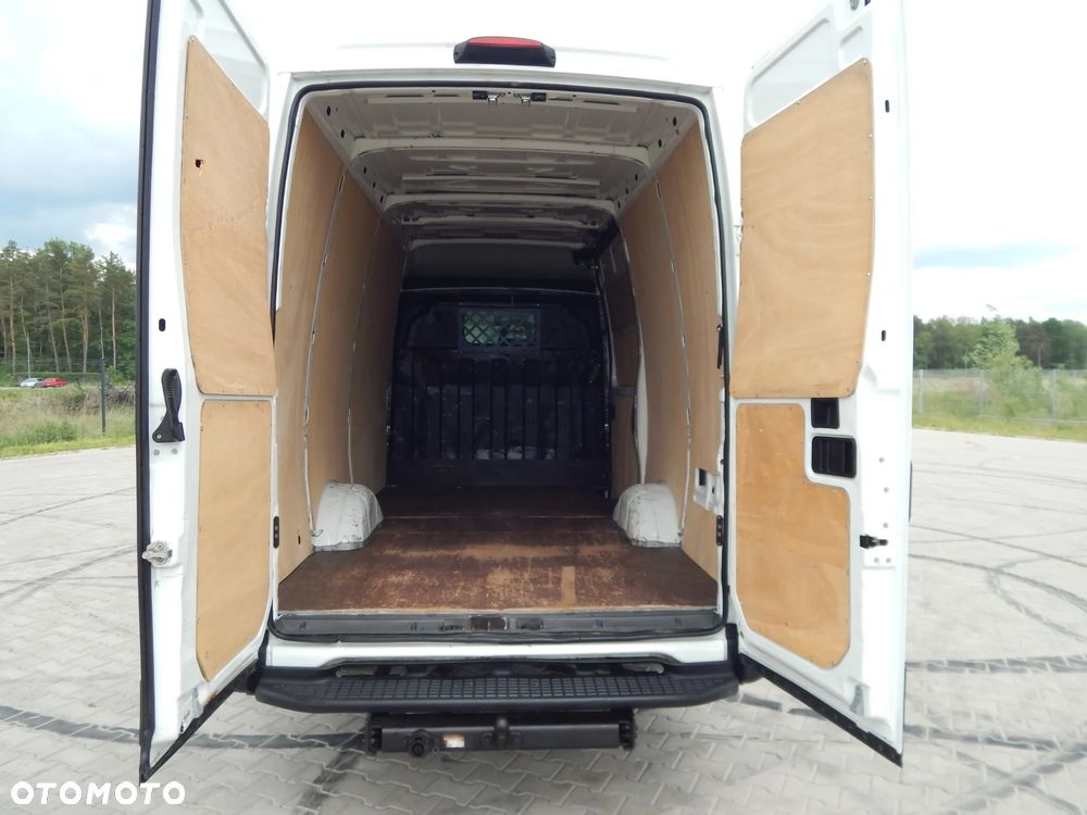 Iveco DAILY 35S15 2,3HPI L2H2 LIFT - 24