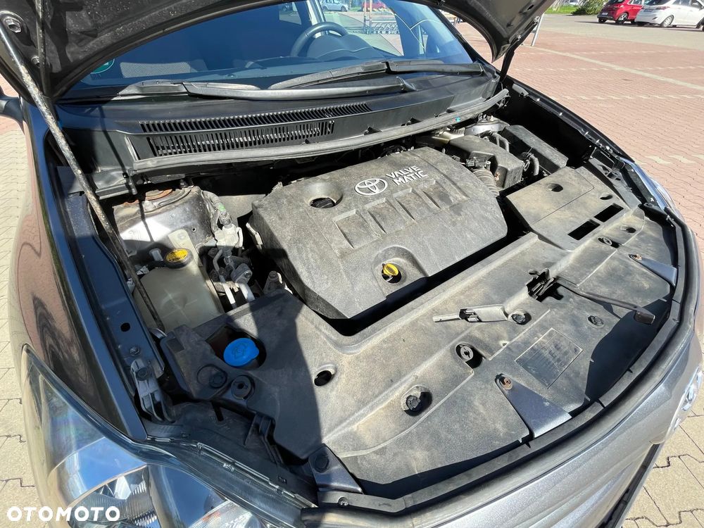 Toyota Auris 1.6 Executive - 17