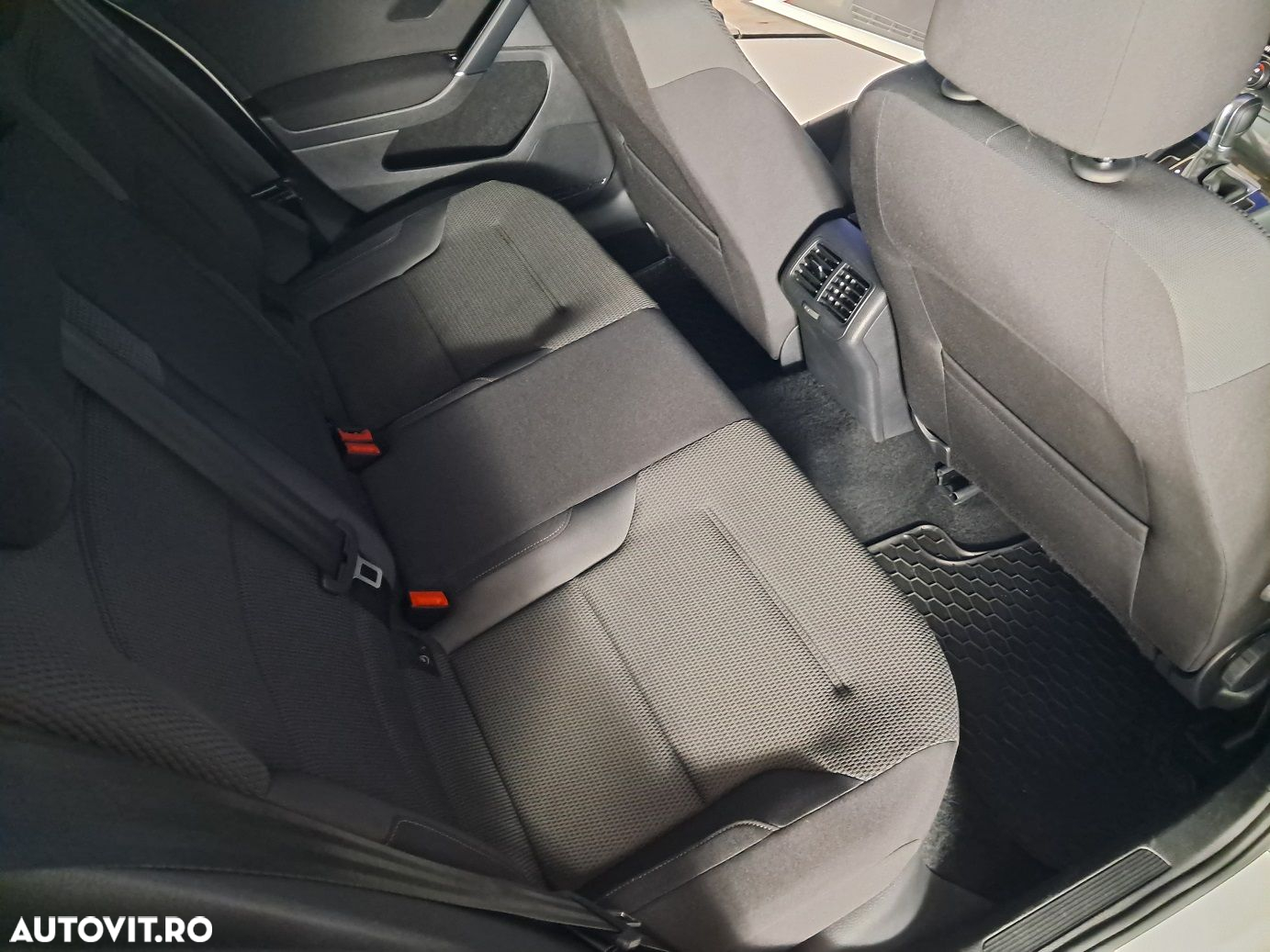 Volkswagen Golf - 19