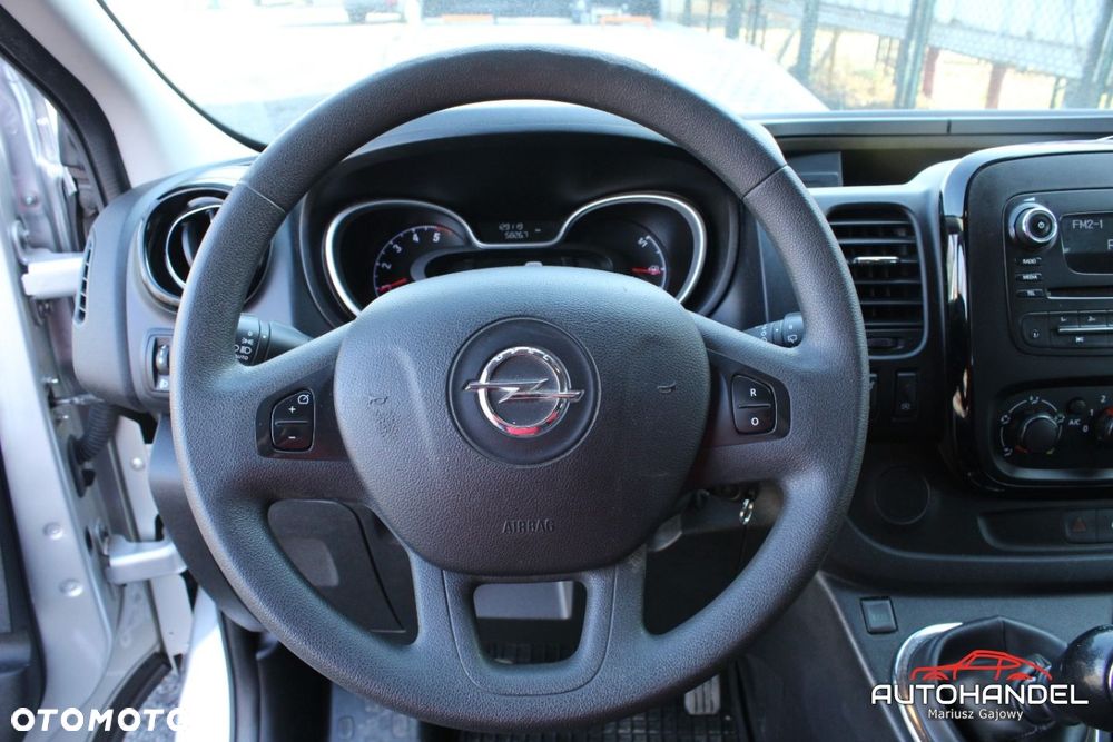 Opel Vivaro - 10