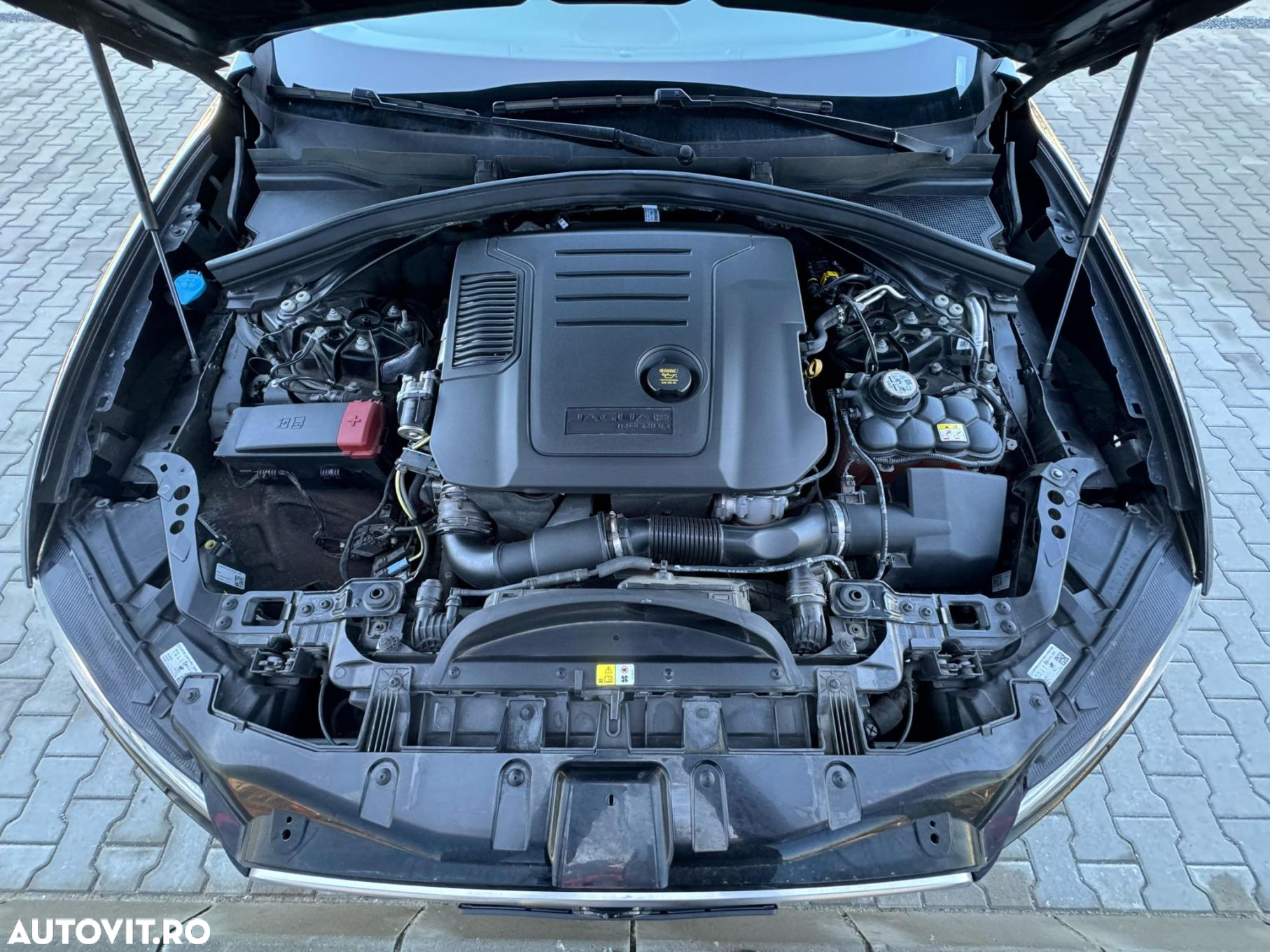 Jaguar F-Pace 20d AWD Aut. Prestige - 31