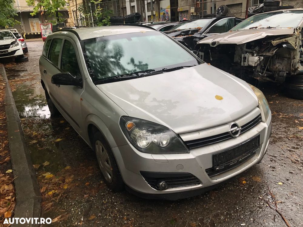 Dezmembrez Opel Astra H break gri argintiu 2007 1,7 CDTI