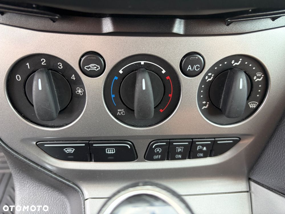 Ford Focus 1.0 EcoBoost Start-Stopp-System SYNC Edition - 11